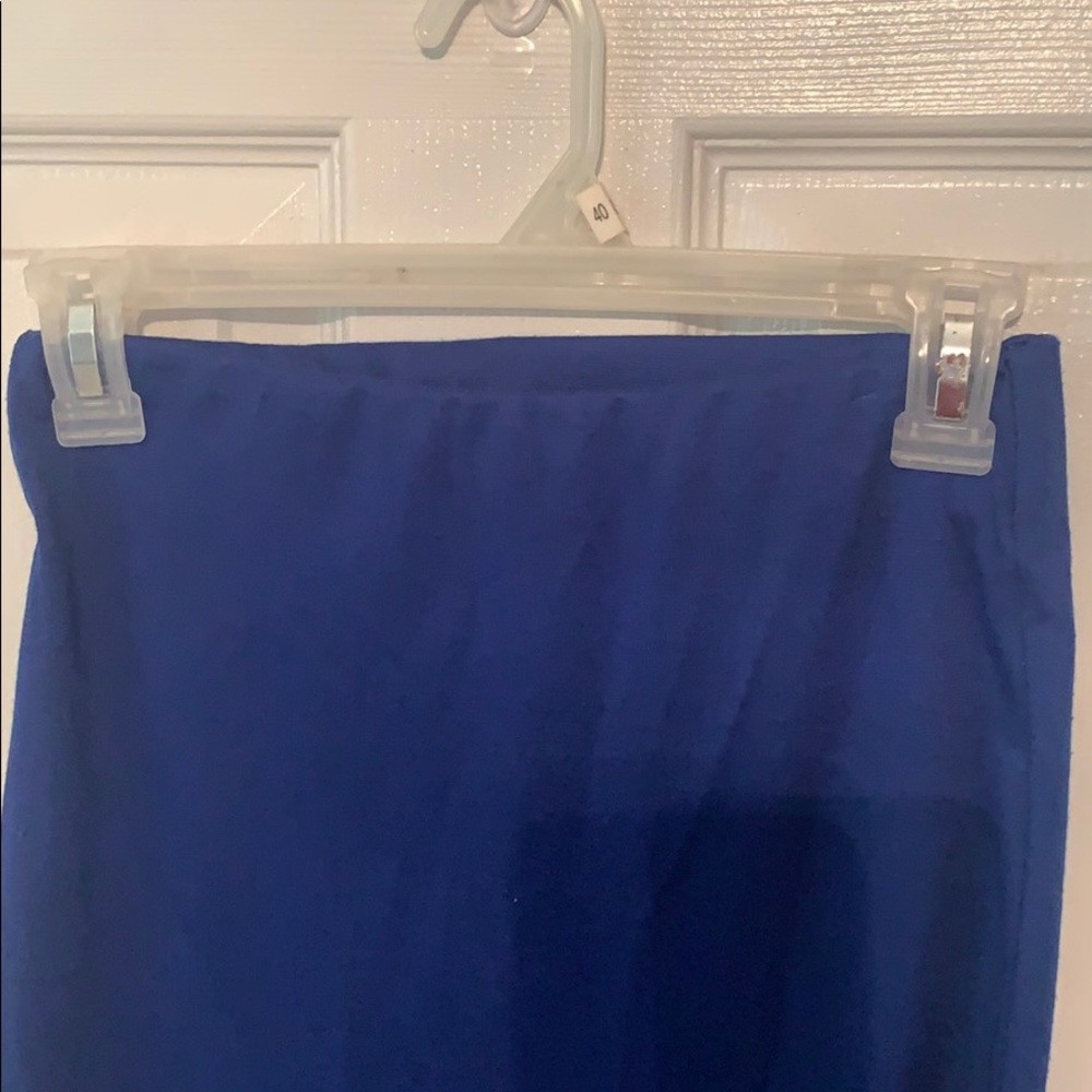 Skirts - Picture 4 of 7